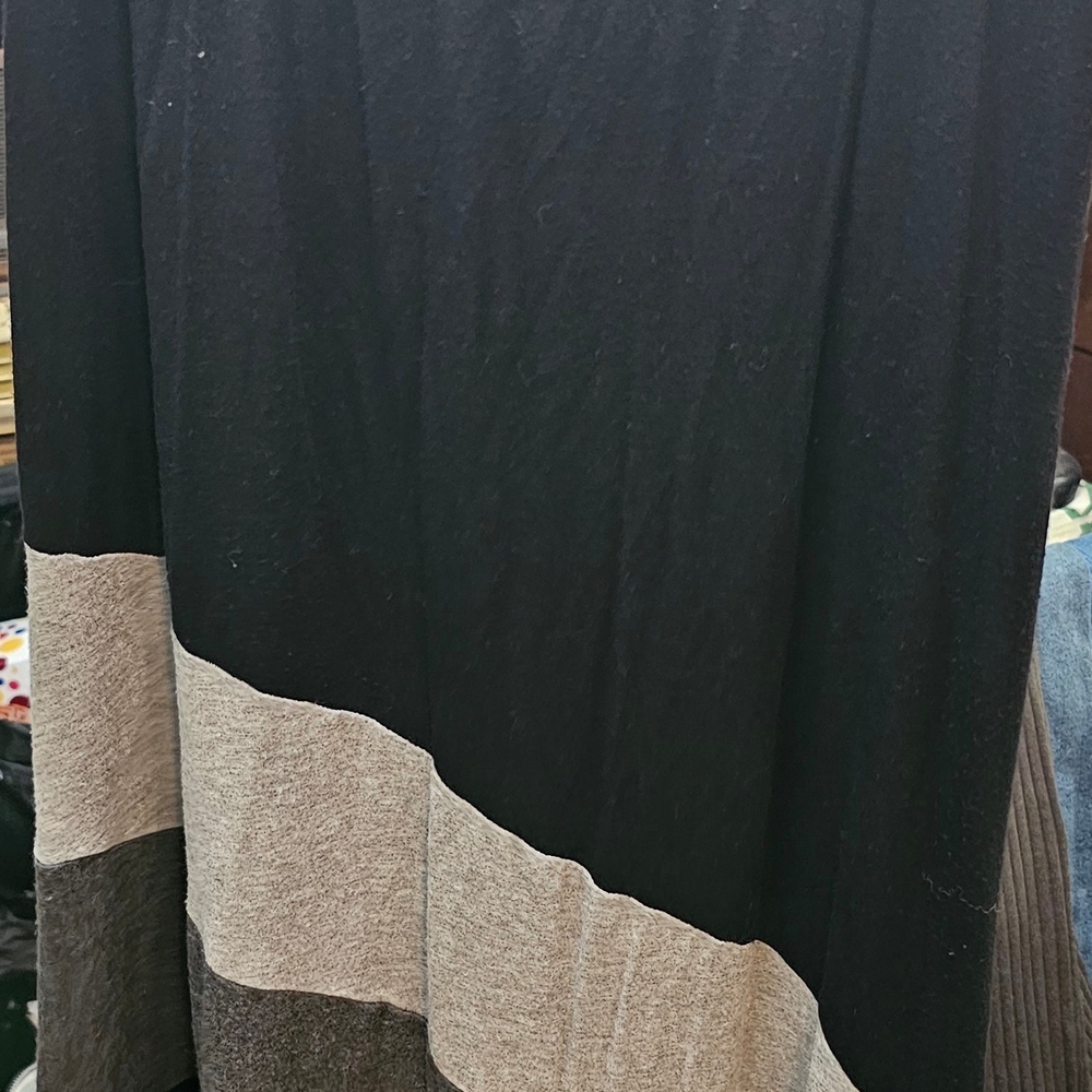 Elegant Black and Gray Maxi Skirt